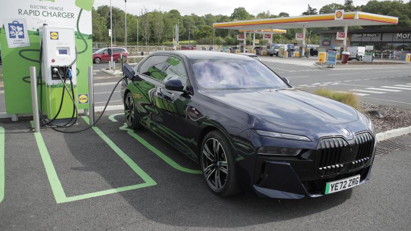 3424433 400kW xDrive60 Excellence 105.7kWh 4dr Auto