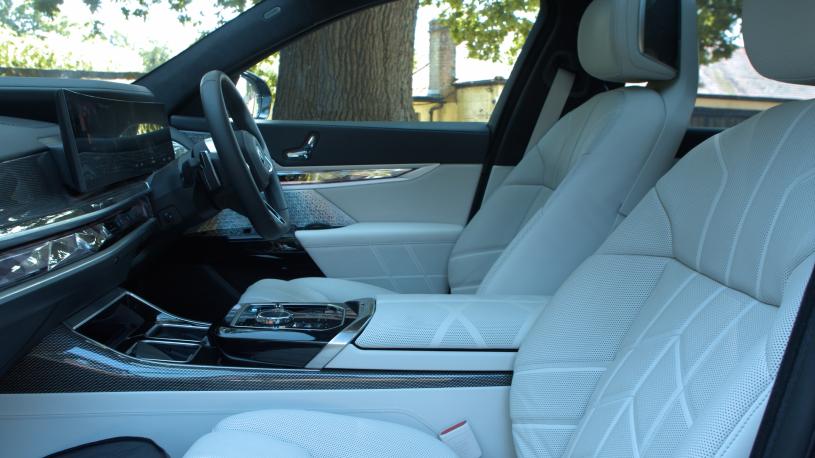 3366901 750e xDrive Excellence 4dr Auto
