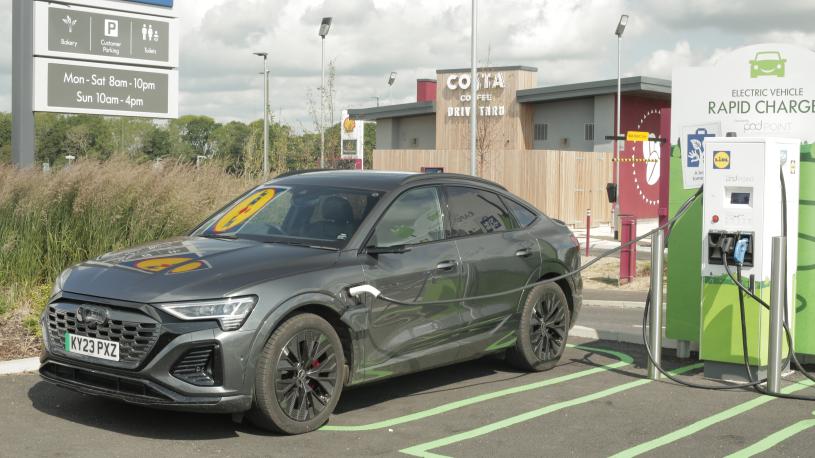 3366117 300kW 55 Quattro 114kWh Black Ed 5dr Auto [Tech]