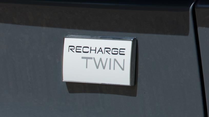 3424667 300kW Recharge Twin Core 82kWh 5dr AWD Auto