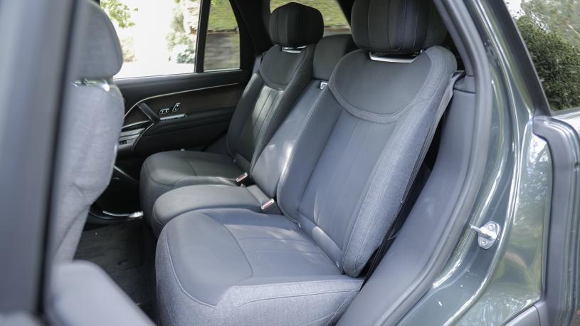 3437823 4.4 P615 V8 SV LWB 4dr Auto [Signature Suite]