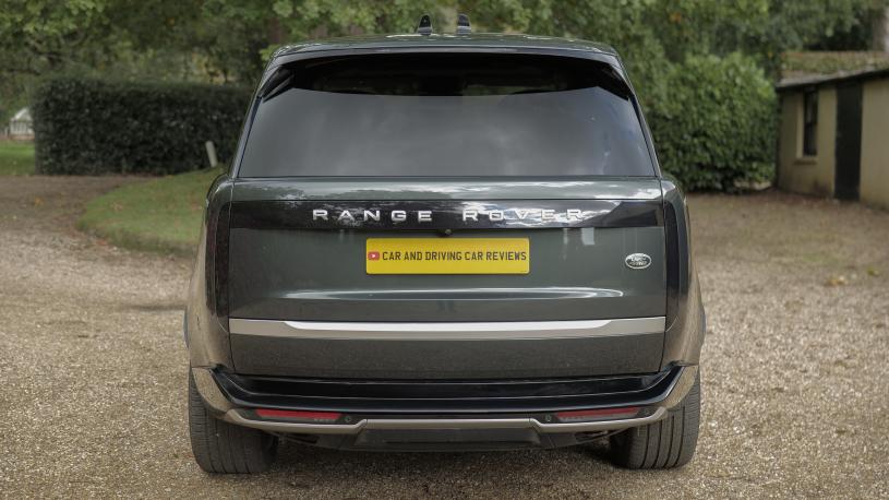 3437823 4.4 P615 V8 SV LWB 4dr Auto [Signature Suite]