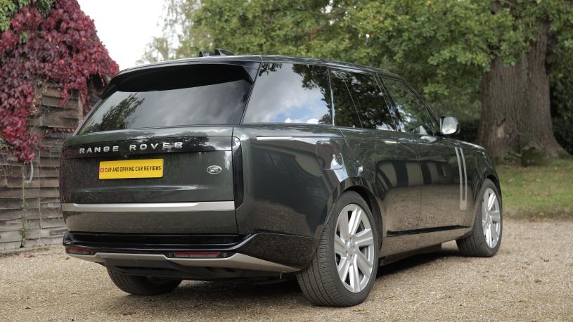 3437823 4.4 P615 V8 SV LWB 4dr Auto [Signature Suite]