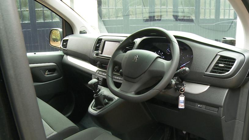 3430272 100kW Allure Standard [8 Seat] 75kWh 5dr Auto