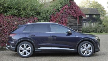 Audi Q4 E-tron Estate 125kW 35 55kWh Black Ed 5dr Auto [Tech Pro]