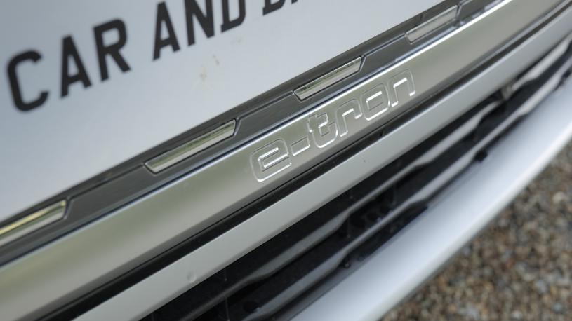 3434369 125kW 35 55kWh Black Ed 5dr Auto [Tech Pro]