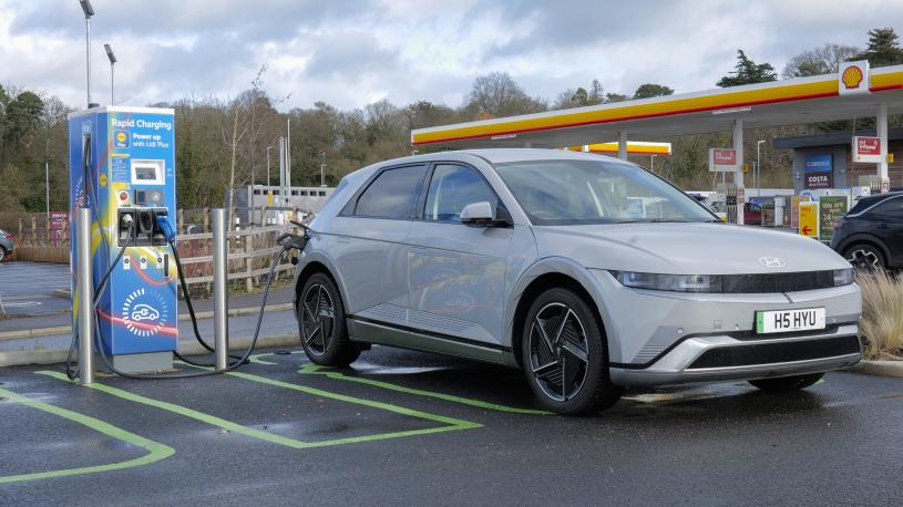 3418213 239kW Ultimate 84 kWh 5dr AWD Auto