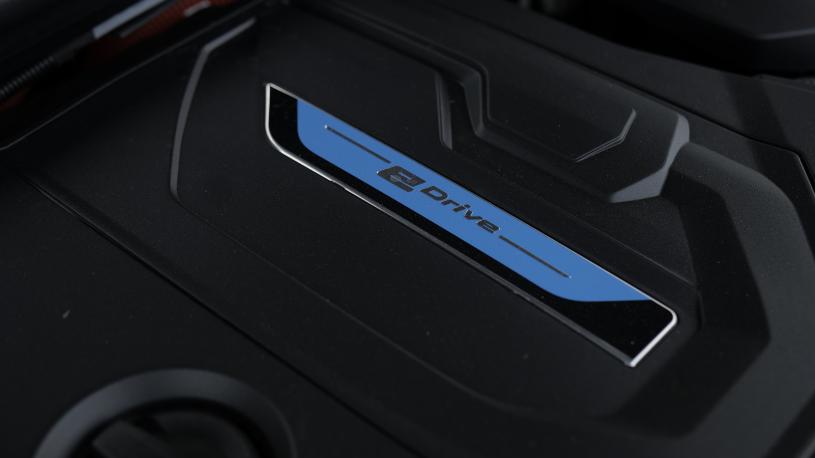 3413330 330e 22.3 kWh Sport 4dr Step Auto