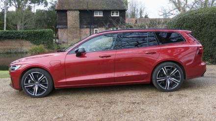 Volvo V60 Sportswagon 2.0 T8 [455] PHEV Ultra Dark 5dr AWD Auto