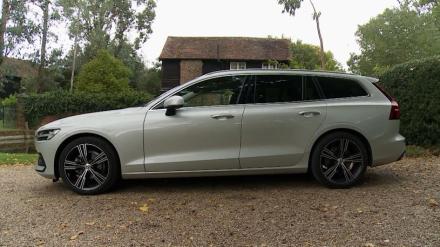 Volvo V60 Sportswagon 2.0 B4P Ultra Dark 5dr Auto