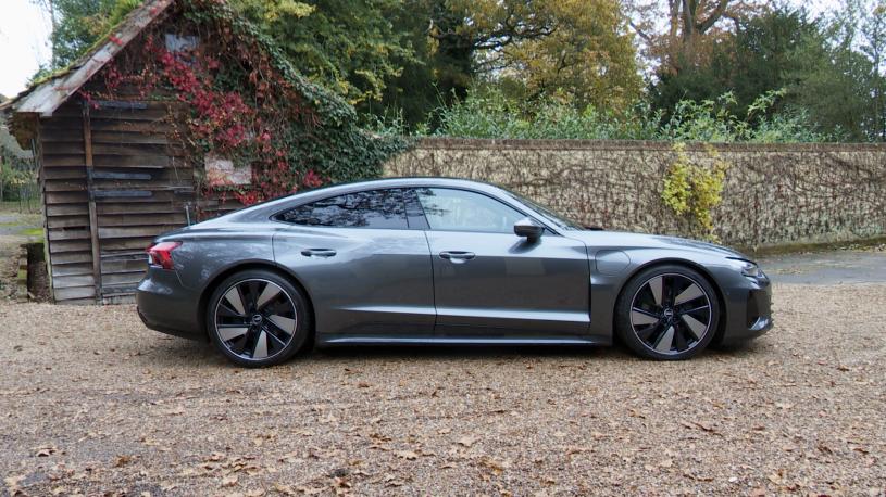 3417833 435kW 105kWh S 4dr Auto [Tech Pack Pro]