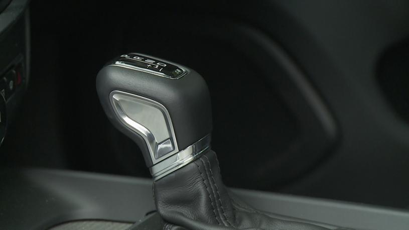 3413413 2.0 B4P Plus Dark 5dr Auto [7 speed]