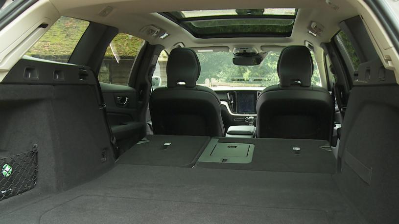 3413413 2.0 B4P Plus Dark 5dr Auto [7 speed]