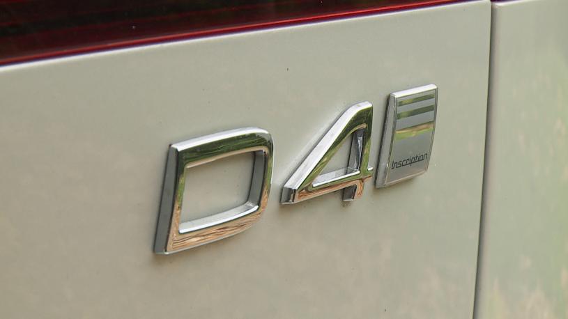 3413413 2.0 B4P Plus Dark 5dr Auto [7 speed]