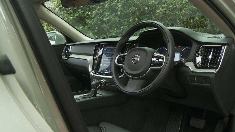 3413413 2.0 B4P Plus Dark 5dr Auto [7 speed]