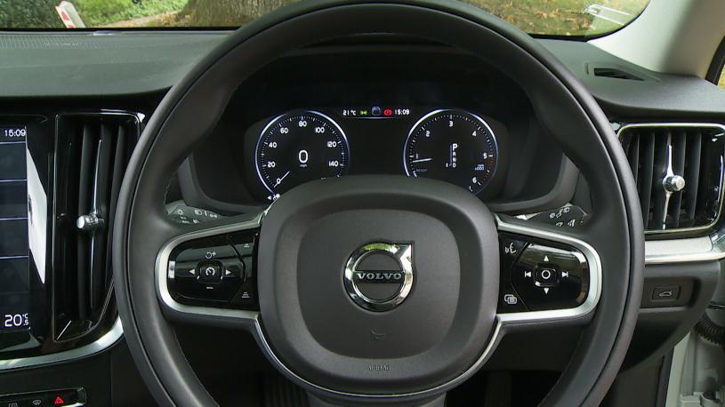 3413413 2.0 B4P Plus Dark 5dr Auto [7 speed]
