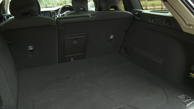 3413413 2.0 B4P Plus Dark 5dr Auto [7 speed]