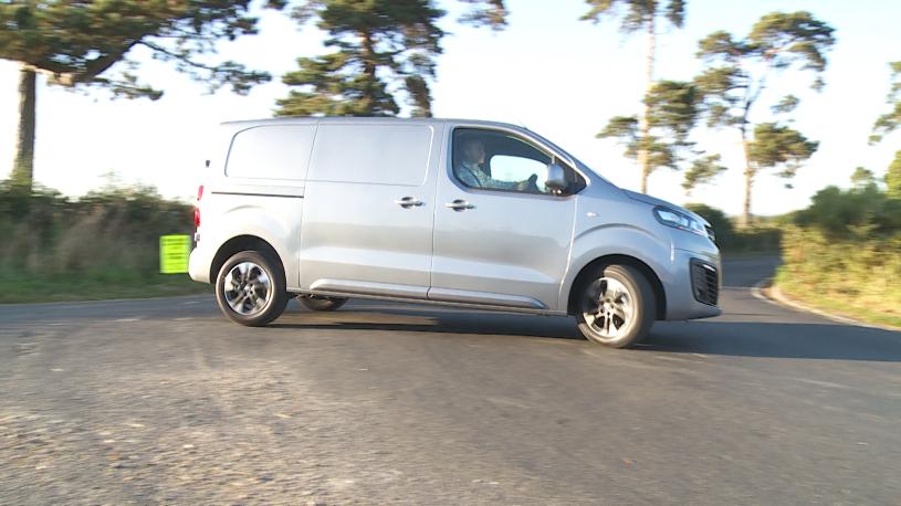 3432431 3100 100kW Elite 75kWh H1 Van Auto