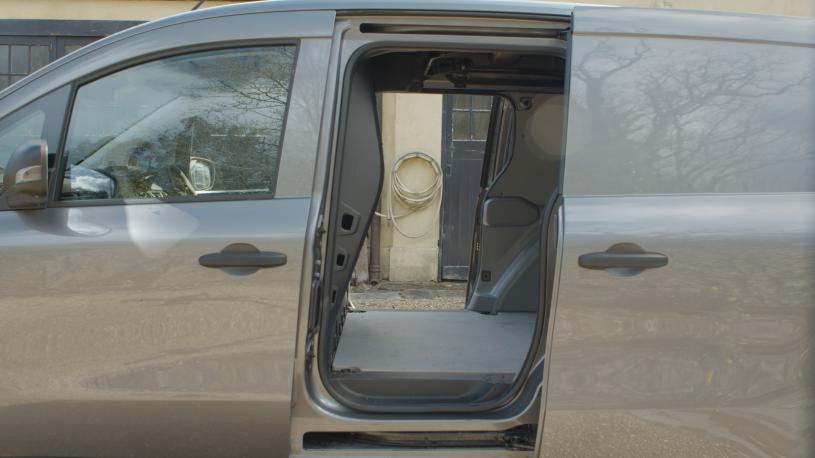 3405481 LL21 Blue dCi 95 Advance [Safety] Crew Van