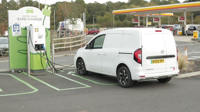 3429517 90kW Tekna Crew Van Auto 45kWh