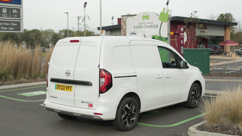 3429517 90kW Tekna Crew Van Auto 45kWh