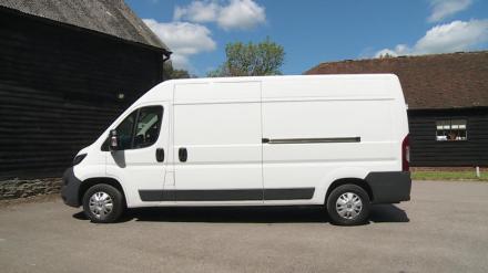 Peugeot E-boxer 440 L4 200kW 110kWh H2 Window Van Professional Auto