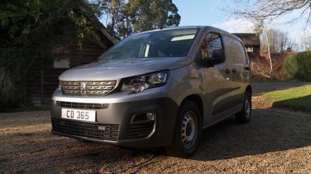 Peugeot Partner Long Diesel 950 1.5 BlueHDi 100 Asphalt Van