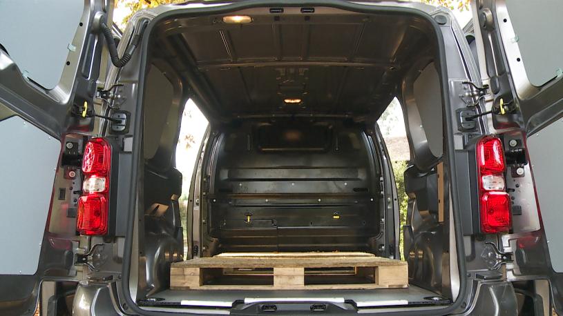 3429531 2.0 BlueHDi 145 Professional Crew Van