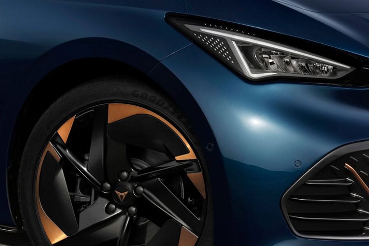 3459566 170kW e-Boost V3 79kWh 5dr Auto