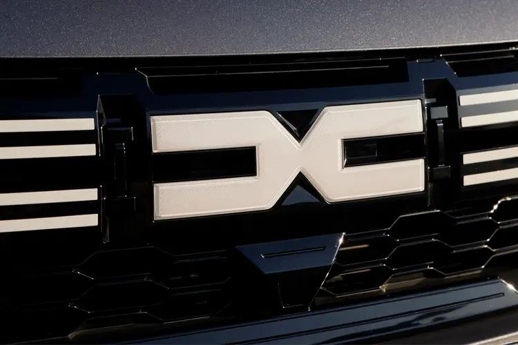 3465962 1.6 HEV Expression 5dr Auto