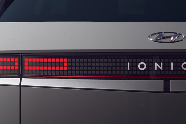 2882935 168kW Ultimate 77 kWh 5dr Auto [Tech]