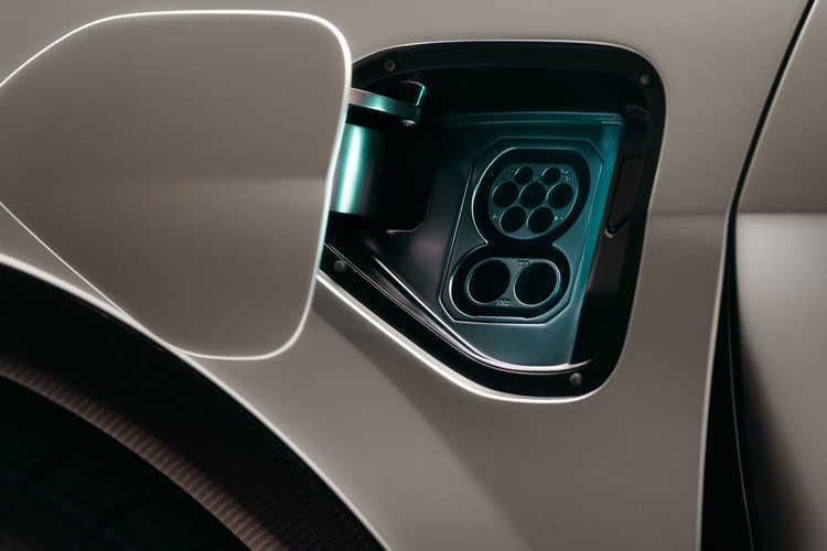 3445437 450kW 600 112kWh 5dr Auto