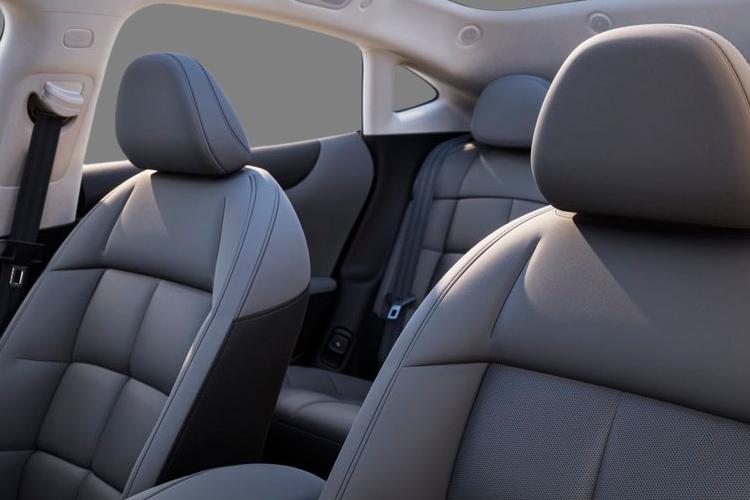 3471486 553kW Performance 100kWh 5dr Auto