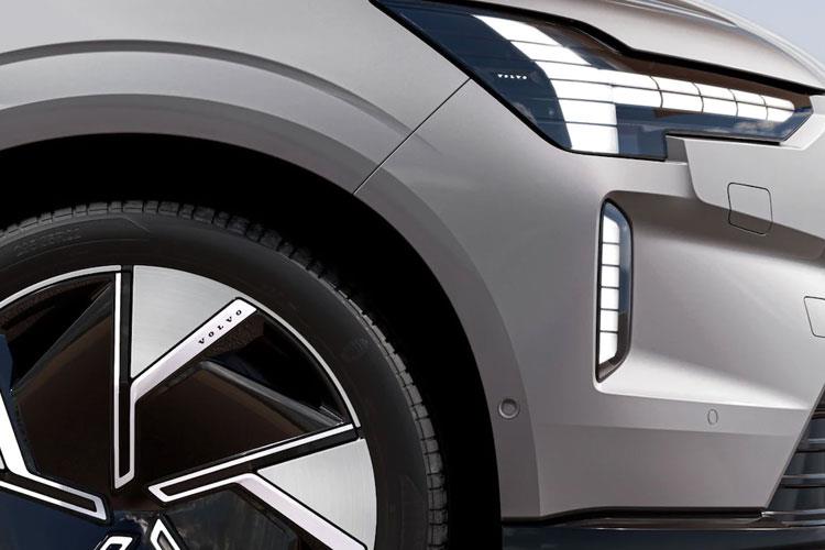 3456545 330kW Twin Motor Ultra 106kWh 5dr Auto