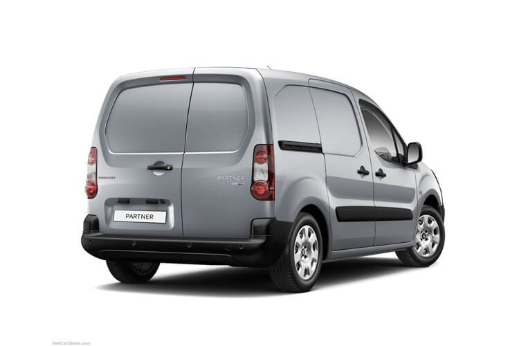 3469540 800 100kW 52kWh Professional Plus Van Auto